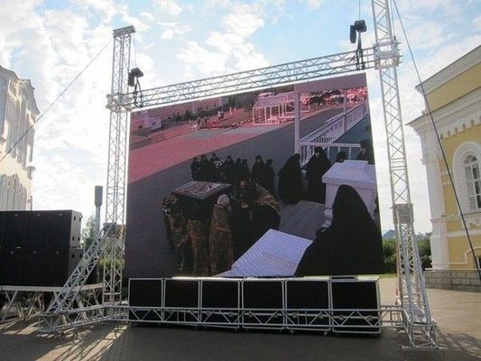 El vídeo llevado interior de la prenda impermeable de la pantalla del alquiler LED del alto brillo empareda RGB SMD 3 en 1